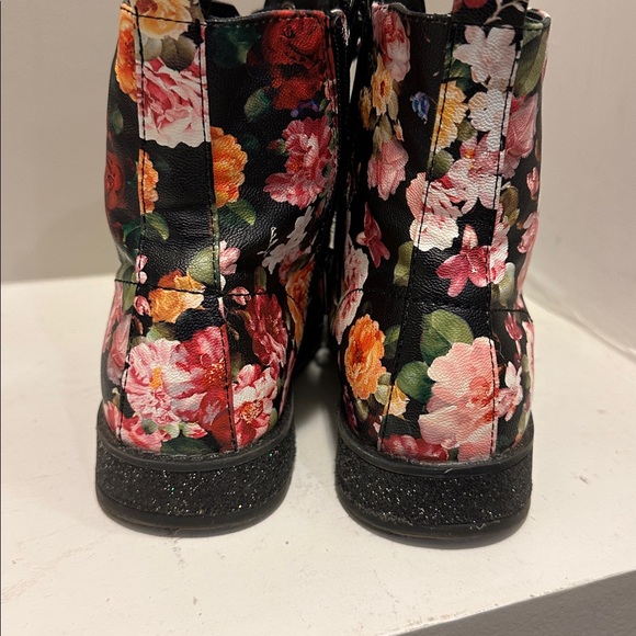 Floral Lace-Up combat boots - Picture 2 of 5